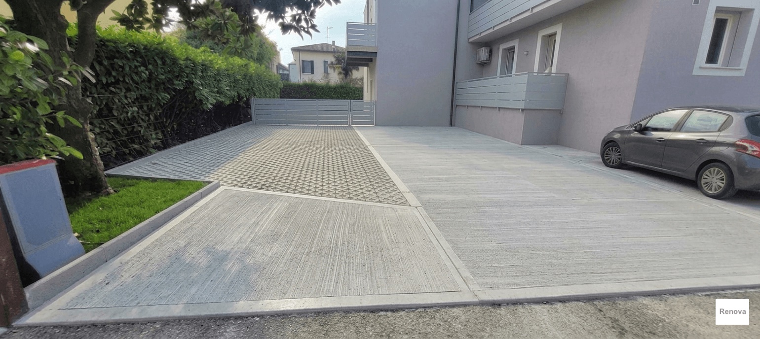 Piazzale e posti auto riservati